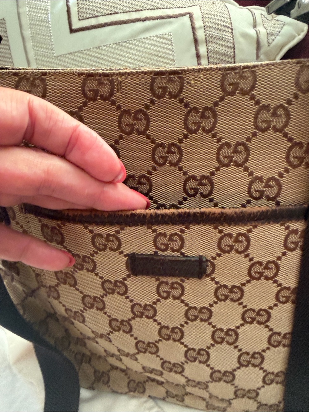 Vintage Gucci GG Supreme Monogrammed canvas shoulder bag with Strap 122793 - Picture 6 of 15